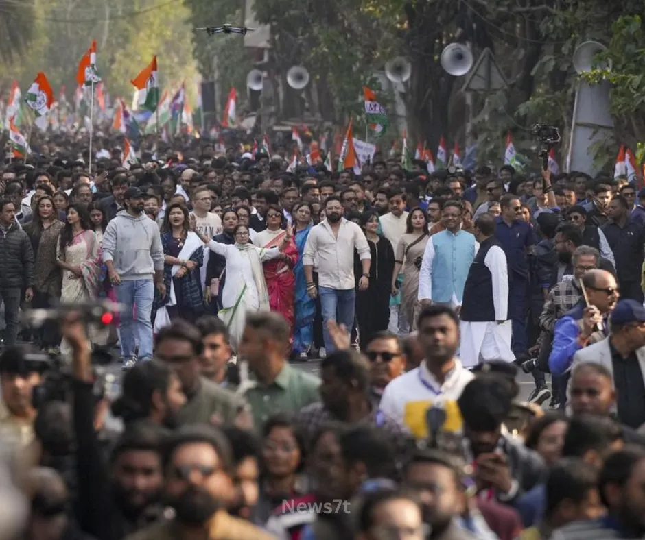 Mamata Banerjee Leads Massive Protest Against ED Raids Amid Political Tensions (photo 4)