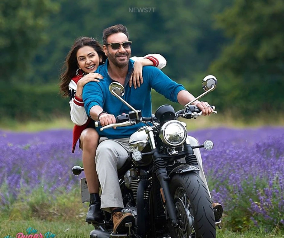 De De Pyaar De 2 Review 2025: Unforgettable Love, Hilarious Laughter & Heartwarming Family Drama Unpacked (photo 2)