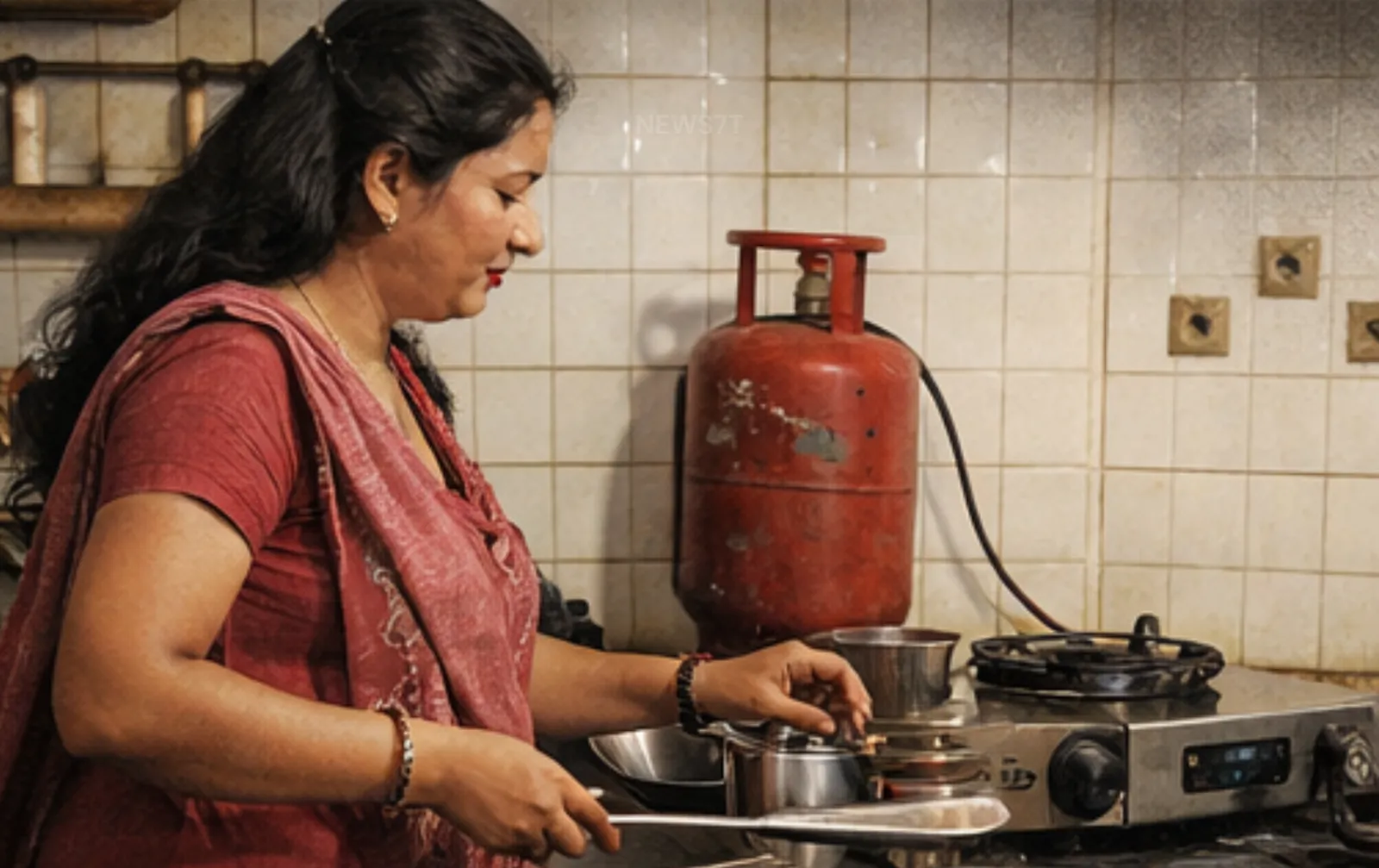 LPG Crisis in India: How 42,000 Tons of Emergency Gas Are Tackling the Shortage (photo 3)