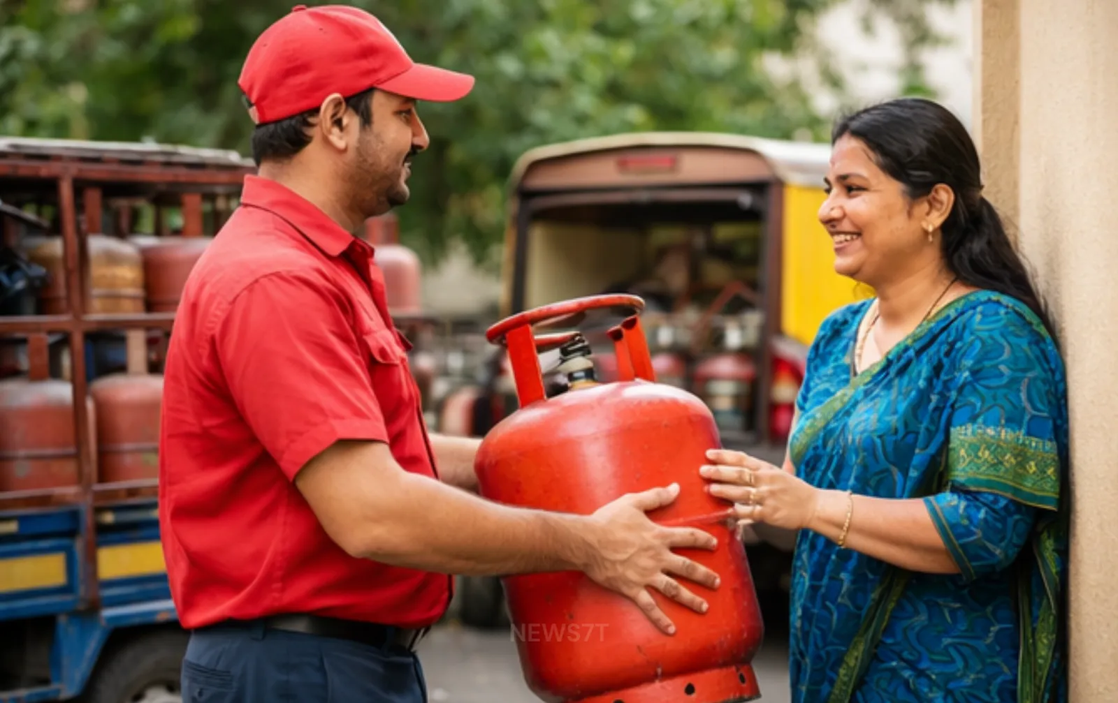 LPG Gas Cylinder: Safe Booking Process, Important Delhi Rules, and Dangerous Godown Purchase Reality (photo 2)