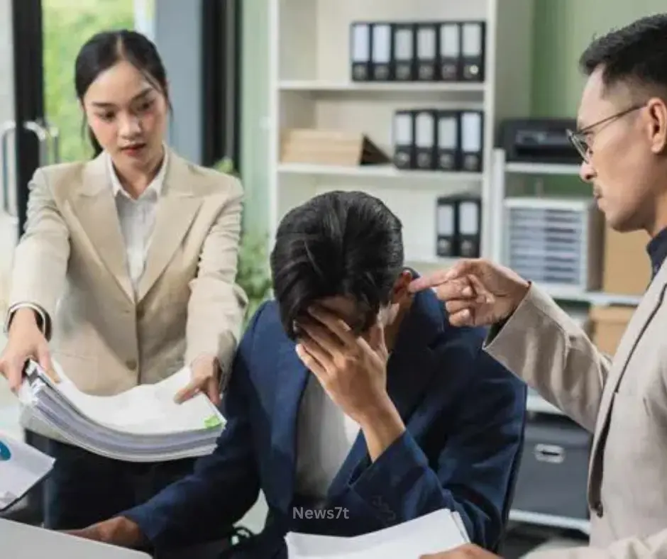 Peter Principle: Understanding Promotion, Performance, and Managerial Success (photo 3)