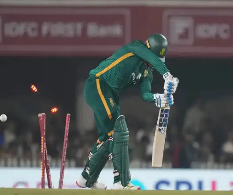 India Survive Errors to Beat South Africa (photo 3)