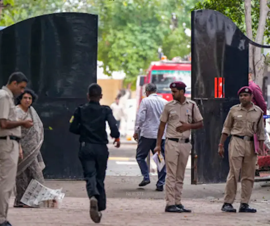 Delhi School Bomb Threats: A Comprehensive Analysis of Safety Measures and Modern Risks (photo 4)